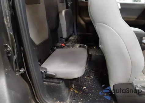 2019 Toyota Tacoma Sr z USA, uszkodzony, nr VIN 5TFSX5EN5KX066284